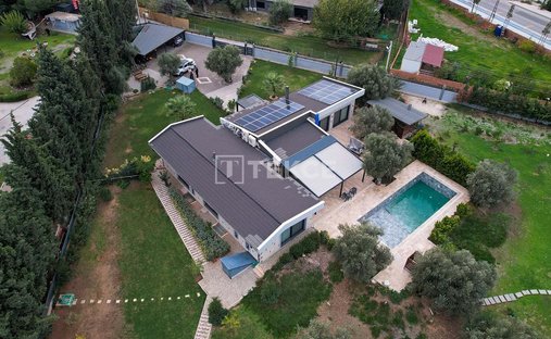 Villa in Yaka, İzmir, Turkey 1