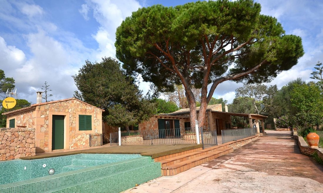 Finca in Llucmajor, Balearic Islands, Spain 1 - 16392622