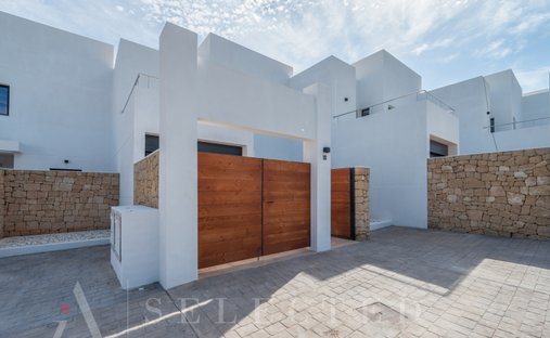 Chalet in Sant Josep de sa Talaia, Balearic Islands, Spain 1