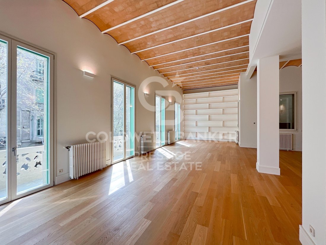 Wohnung in Eixample, Barcelona, Spanien 1 - 14587232