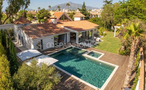 Villa a Puerto Banus, Marbella, Spagna 1