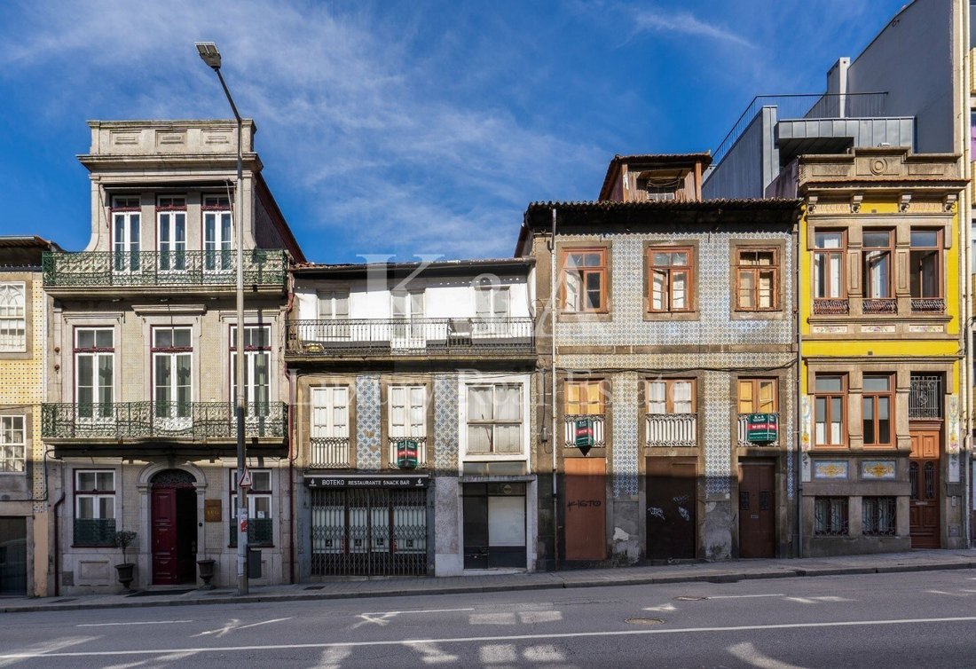Apartment in Lordelo do Ouro e Massarelos, Porto District, Portugal 1 - 15031866