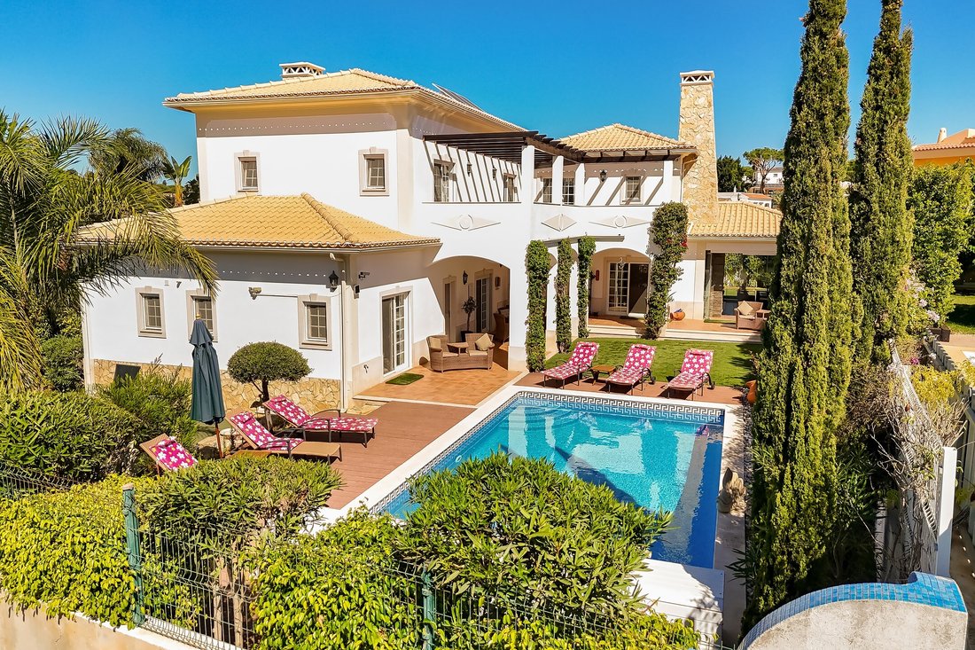 House in Olhos de Agua, Algarve, Portugal 1 - 16557248