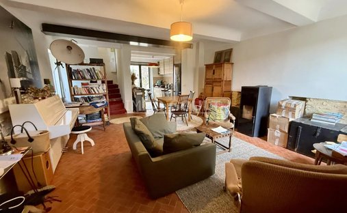 Beautiful Stone Property With Views And Pool