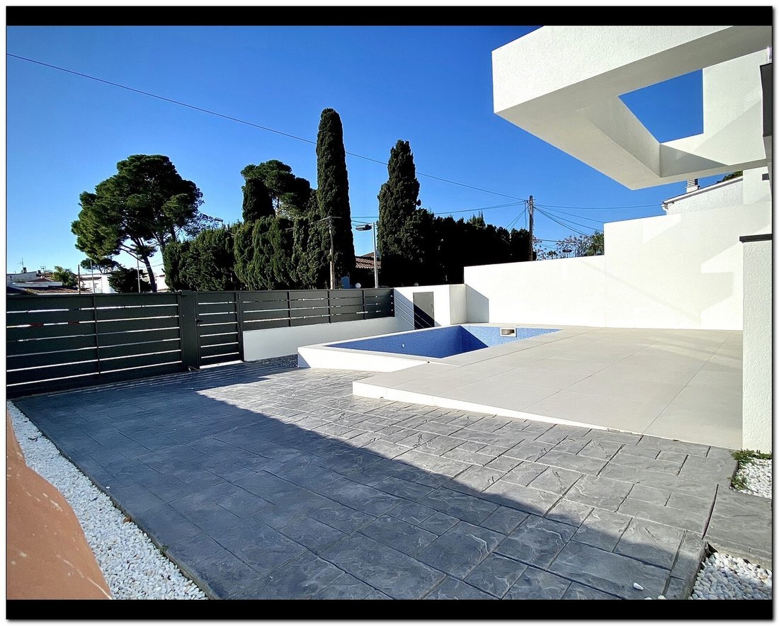 House in Empuriabrava, Catalonia, Spain 2 - 16392811