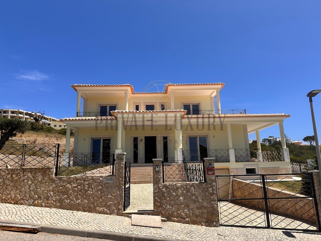 House in Olhos de Agua, Algarve, Portugal 1 - 15661987