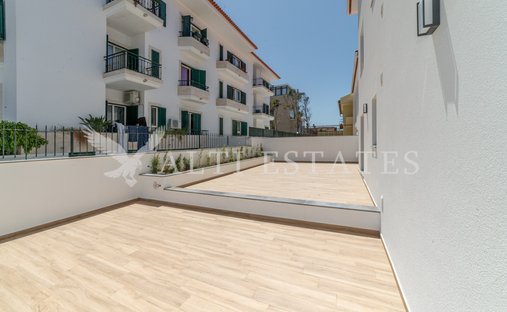 Apartment in Carcavelos e Parede, Lisbon, Portugal 1