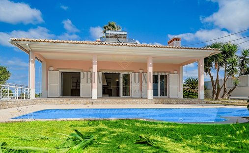 House in Sesimbra (Castelo), Setubal, Portugal 1