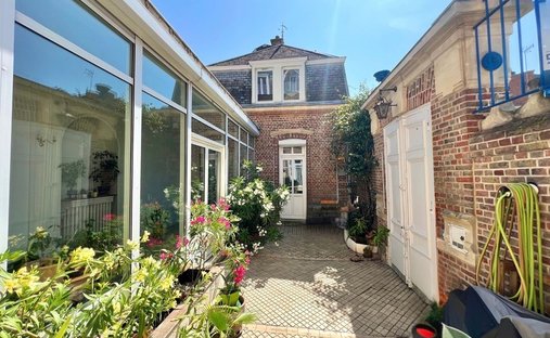 Magnificent Event Castle Hotel, Restaurant, Wedding, Seminar, Gite, Swimming Pool And Spa