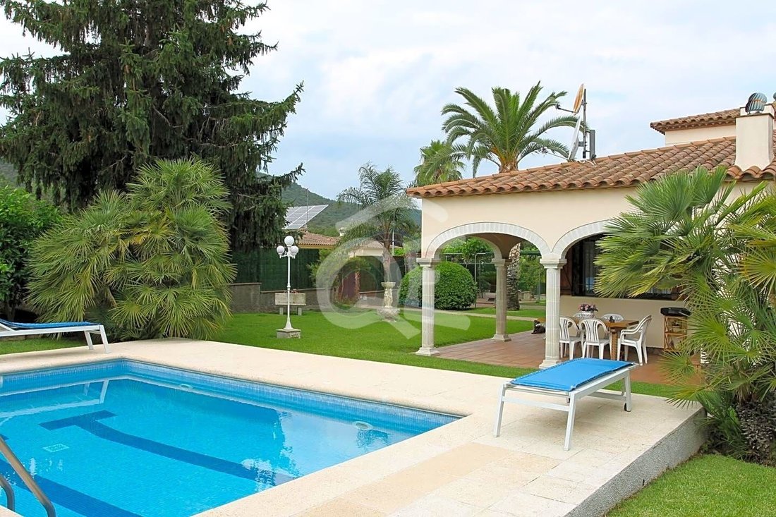 Chalet in Calonge i Sant Antoni, Catalonia, Spain 2 - 11176728