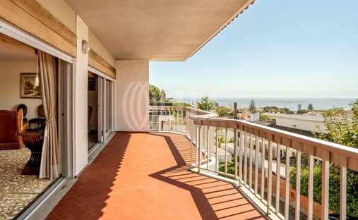 House in Parede, Lisbon, Portugal 1