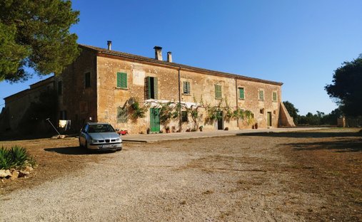 Finca in Vilafranca de Bonany, Balearic Islands, Spain 1
