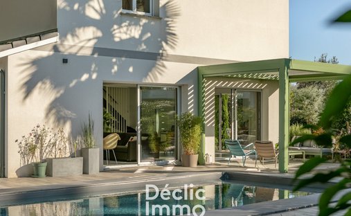 Castle for Sale in Bouliac, Nouvelle-Aquitaine, France