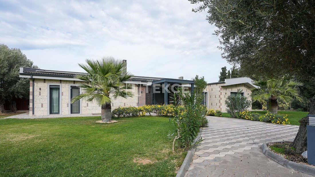 Villa in Yaka, İzmir, Turkey 2 - 16713336