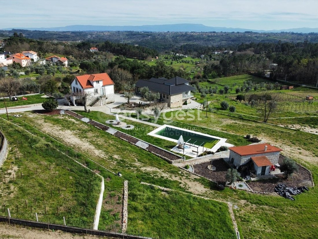 Finca in Parada de Gonta, Viseu District, Portugal 1 - 13827241