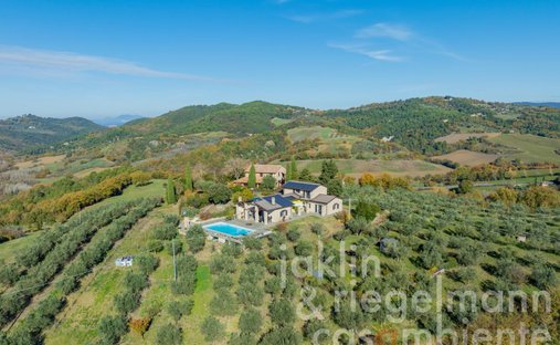 House in Gualdo Cattaneo, Umbria, Italy 1