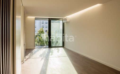 Apartment in Mafamude e Vilar do Paraiso, Porto District, Portugal 1