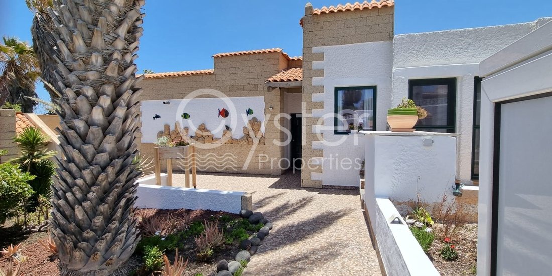 Chalet in Arico, Canary Islands, Spain 1 - 16573545