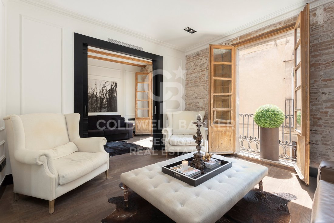 Apartment in Ciutat Vella, Barcelona, Spain 3 - 14587185