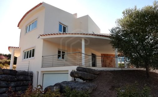 House in Belas, Lisbon, Portugal 1