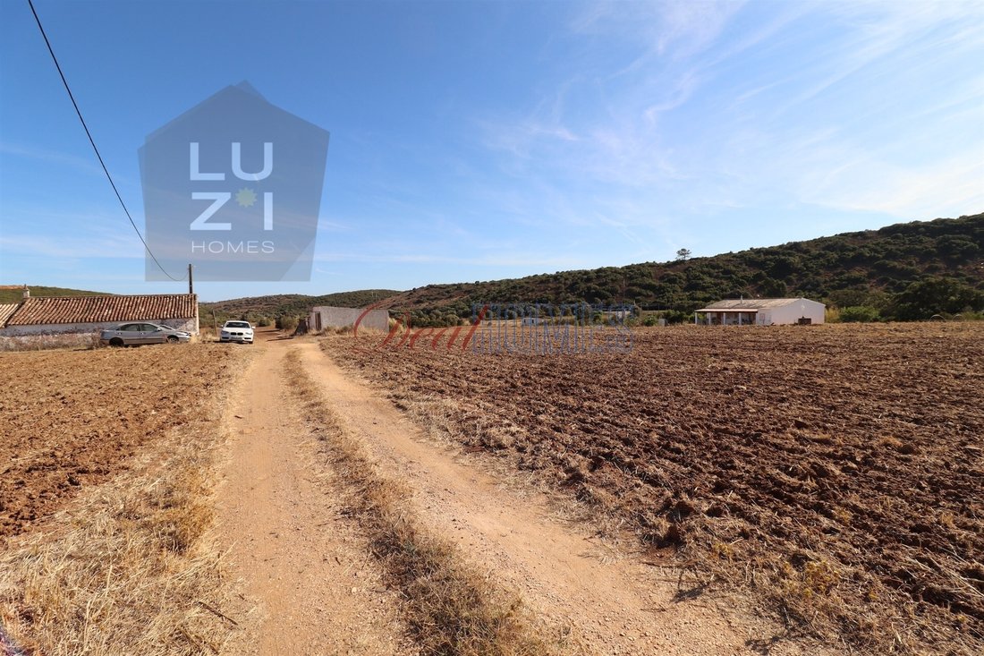 Estate in Bensafrim e Barao de Sao Joao, Algarve, Portugal 1 - 12154845