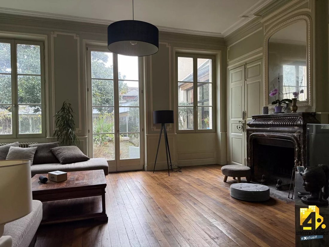 Estate in Compiegne, Hauts-de-France, France 5 - 16715528