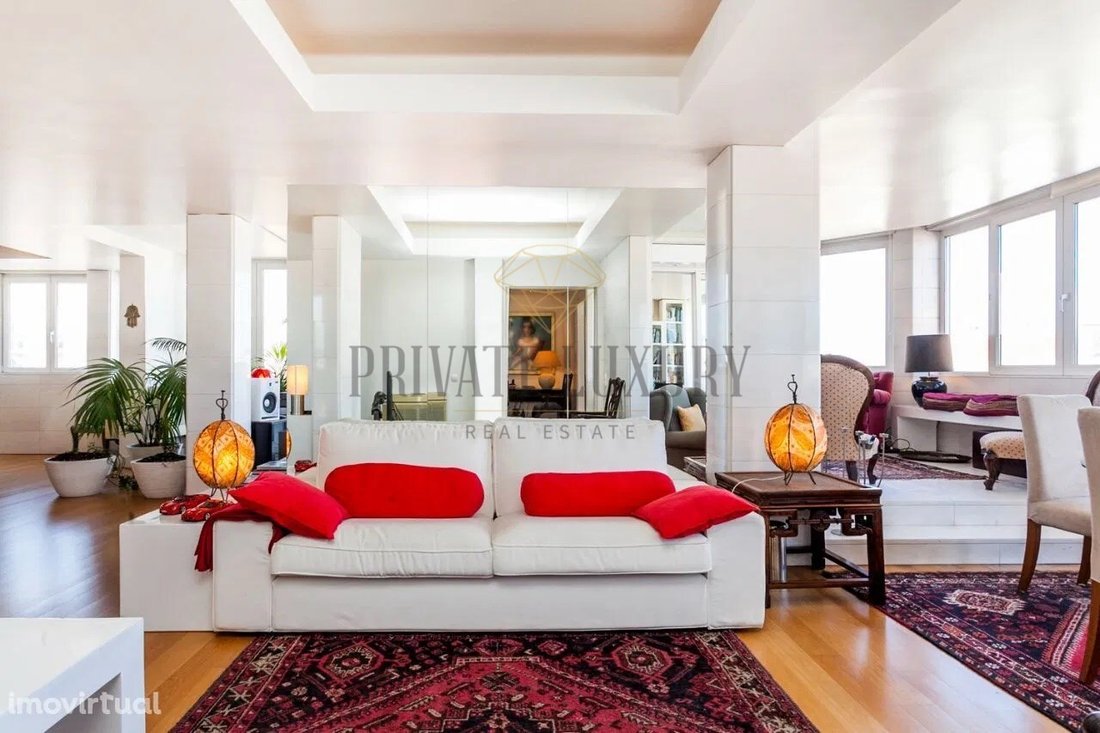 Apartment in Avenidas Novas, Lisbon, Portugal 5 - 12195096