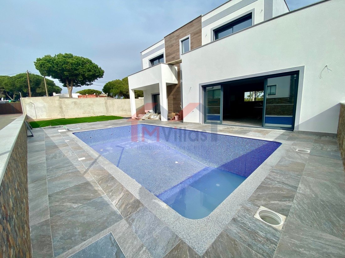 House in Olhos de Agua, Algarve, Portugal 1 - 13996823