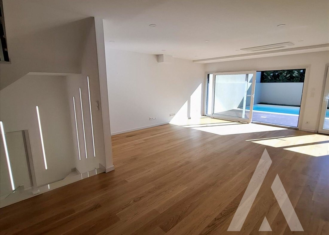House in Carcavelos e Parede, Lisbon, Portugal 3 - 16664547