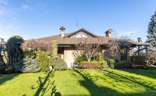 Villa in Vaprio d'Adda, Lombardy, Italy 1
