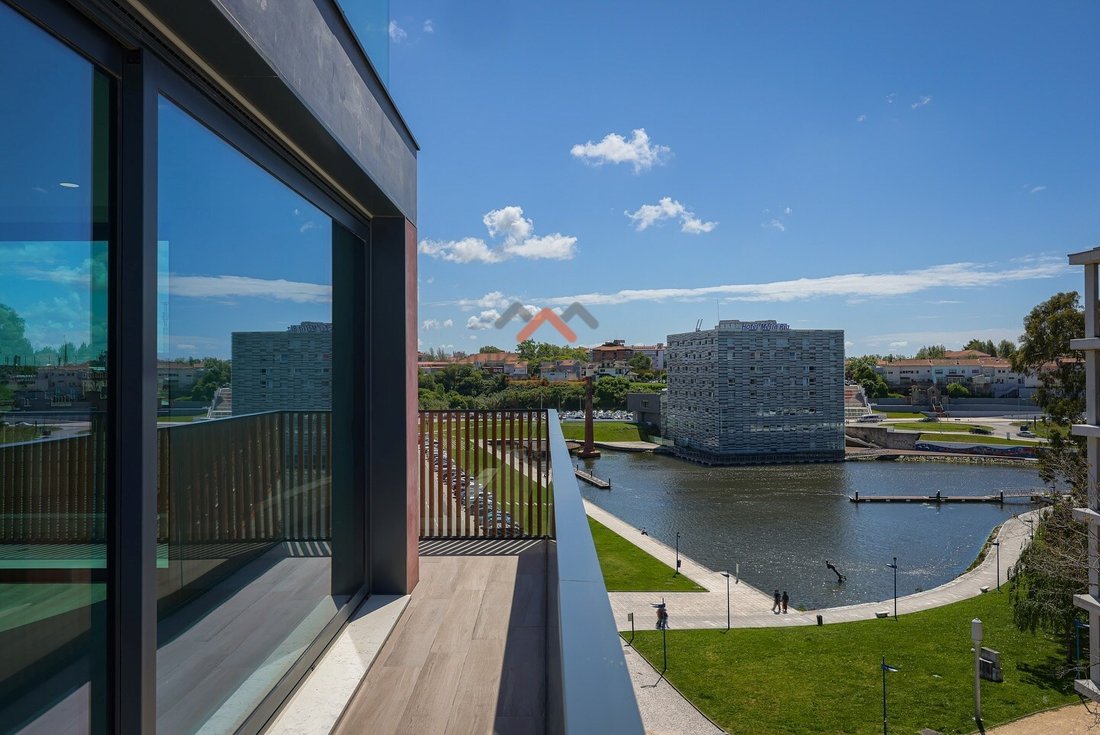 Apartment in Gloria e Vera Cruz, Aveiro District, Portugal 1 - 16570077