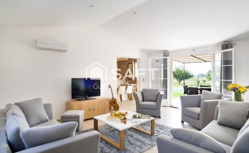 Beautiful Stone Property With Views And Pool