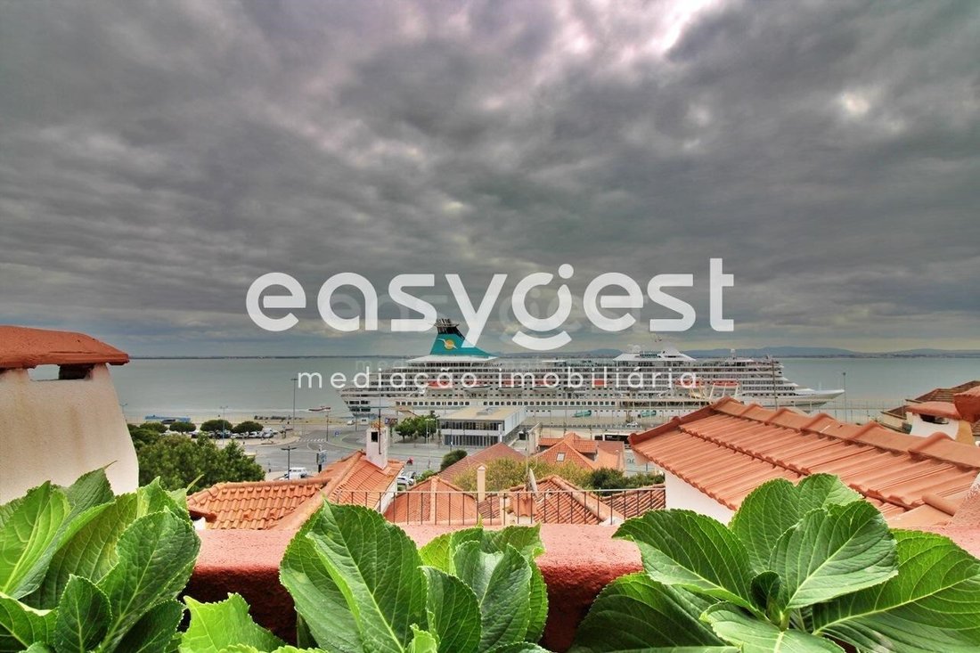 Apartment in Santa Maria Maior, Lisbon, Portugal 1 - 15728642