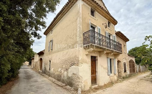 Beautiful Stone Property With Views And Pool