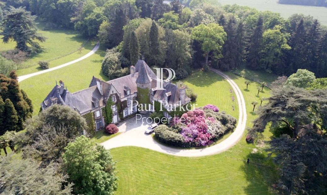 Castle for Sale in La Gacilly, Brittany, France