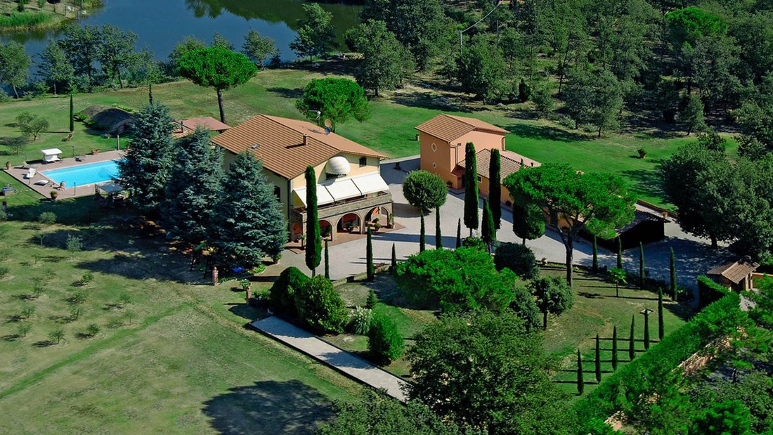 Country House in Center, Cortona, Tuscany 2 - 16712946