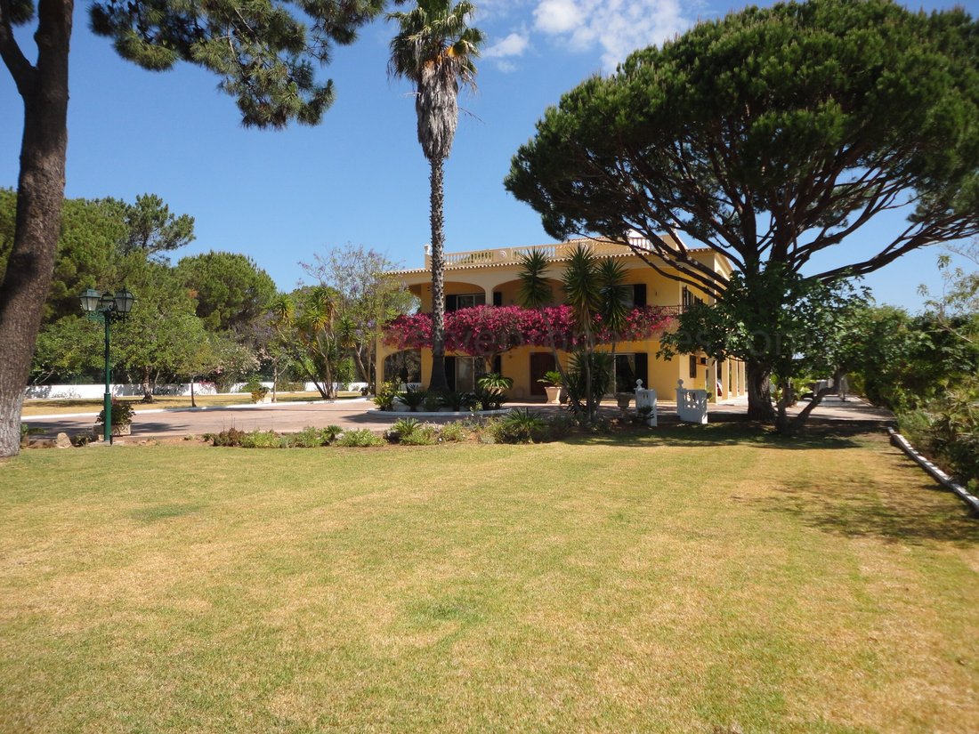Villa in Vilamoura, Quarteira, Algarve 1 - 15248699