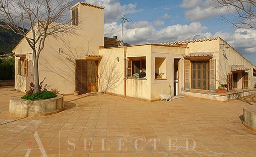 Chalet in Buger, Balearic Islands, Spain 1