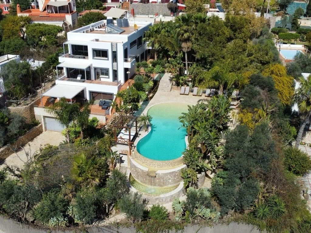 Villa in Santa Eularia des Riu, Balearic Islands, Spain 1 - 16097894