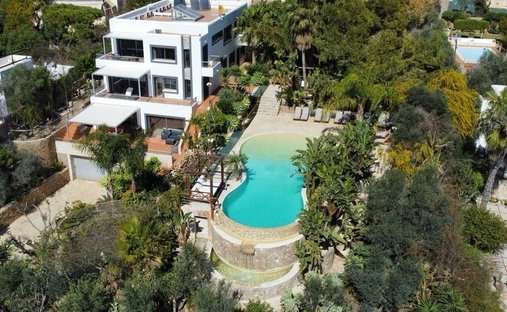 Villa in Santa Eularia des Riu, Balearic Islands, Spain 1