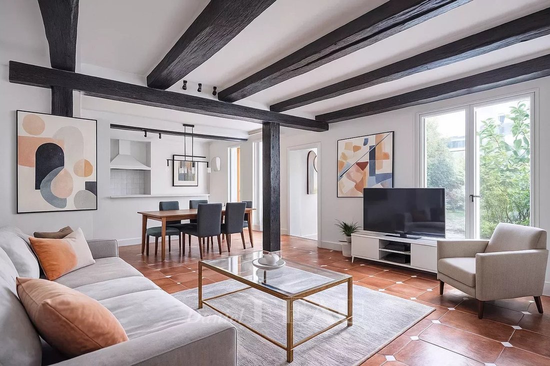 Apartment in Gros Caillou, Paris 7e Arrondissement, Paris 1 - 15664573