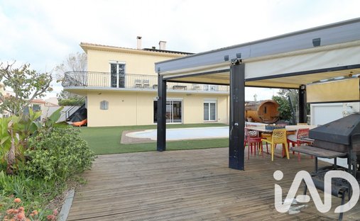 House in Saint-Cyprien, Occitania, France 1