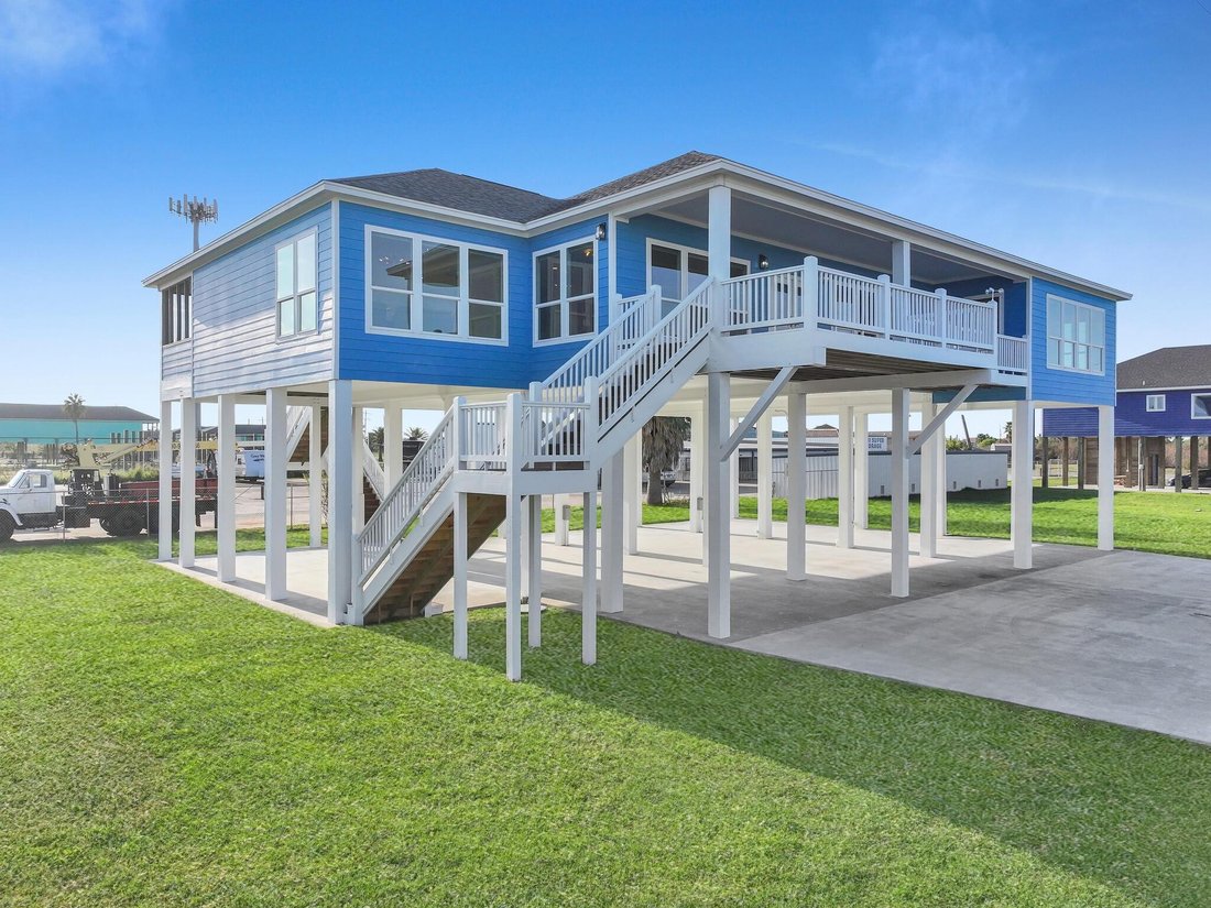 House in Bolivar Peninsula, Texas, United States 1 - 16717208