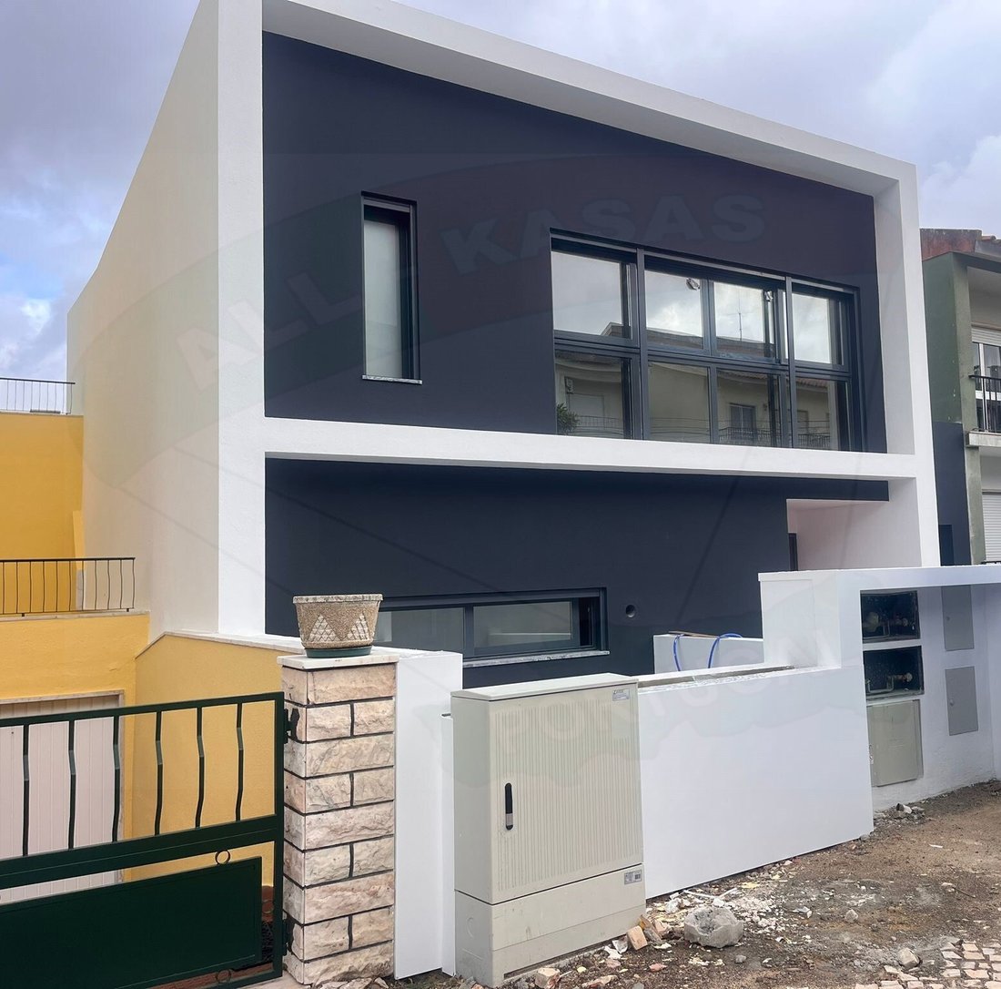 House in Loures, Lisbon, Portugal 1 - 15215656