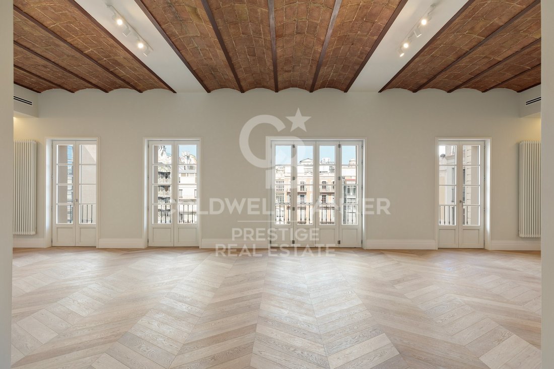 Apartment in Eixample, Barcelona, Spain 2 - 15273934