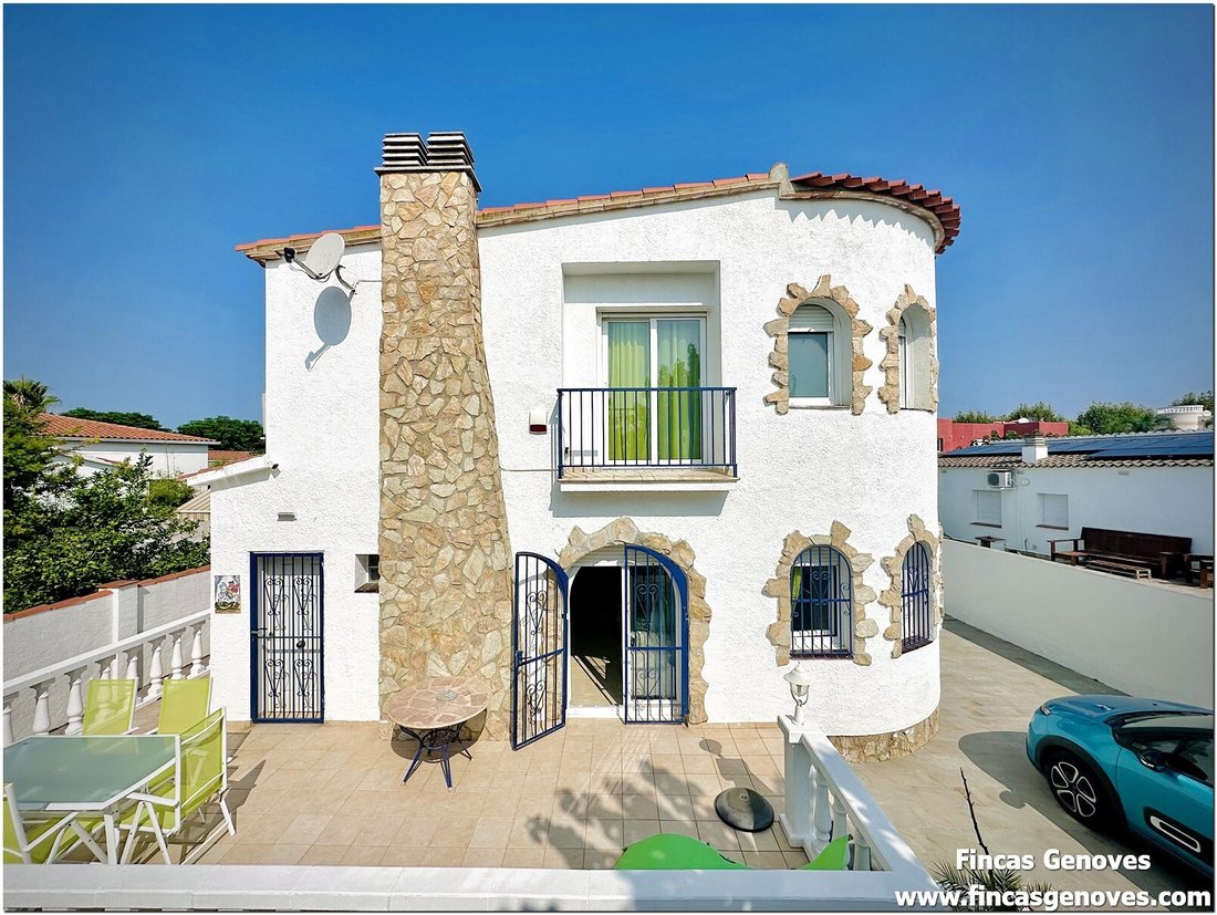 House in Empuriabrava, Catalonia, Spain 2 - 16392728
