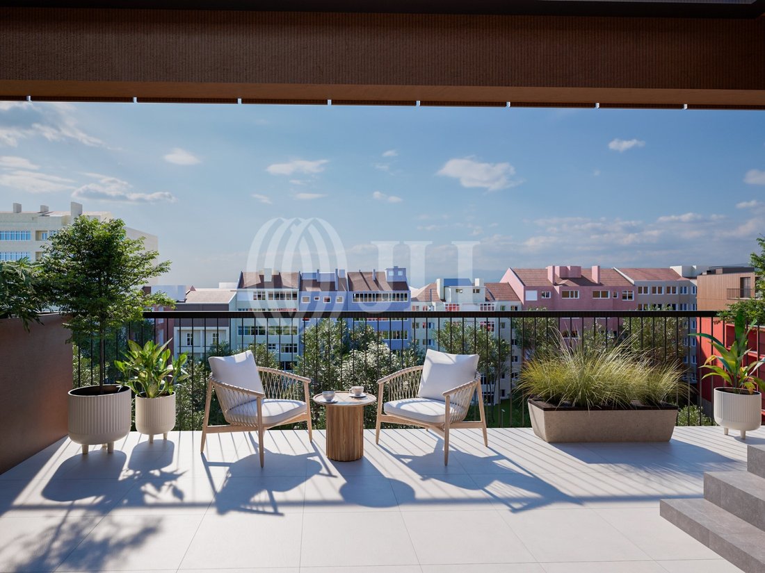 Apartment in Areeiro, Lisbon, Portugal 1 - 14389271