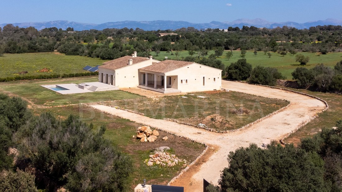 Finca in Llucmajor, Balearic Islands, Spain 2 - 15487128