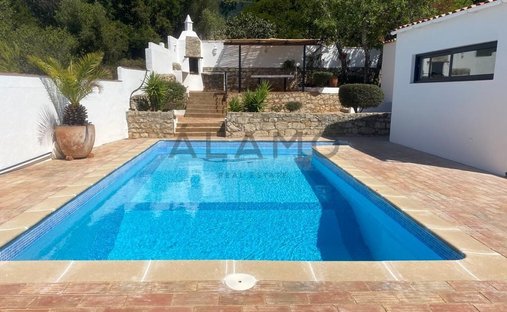 Villa in Santa Barbara de Nexe, Algarve, Portugal 1