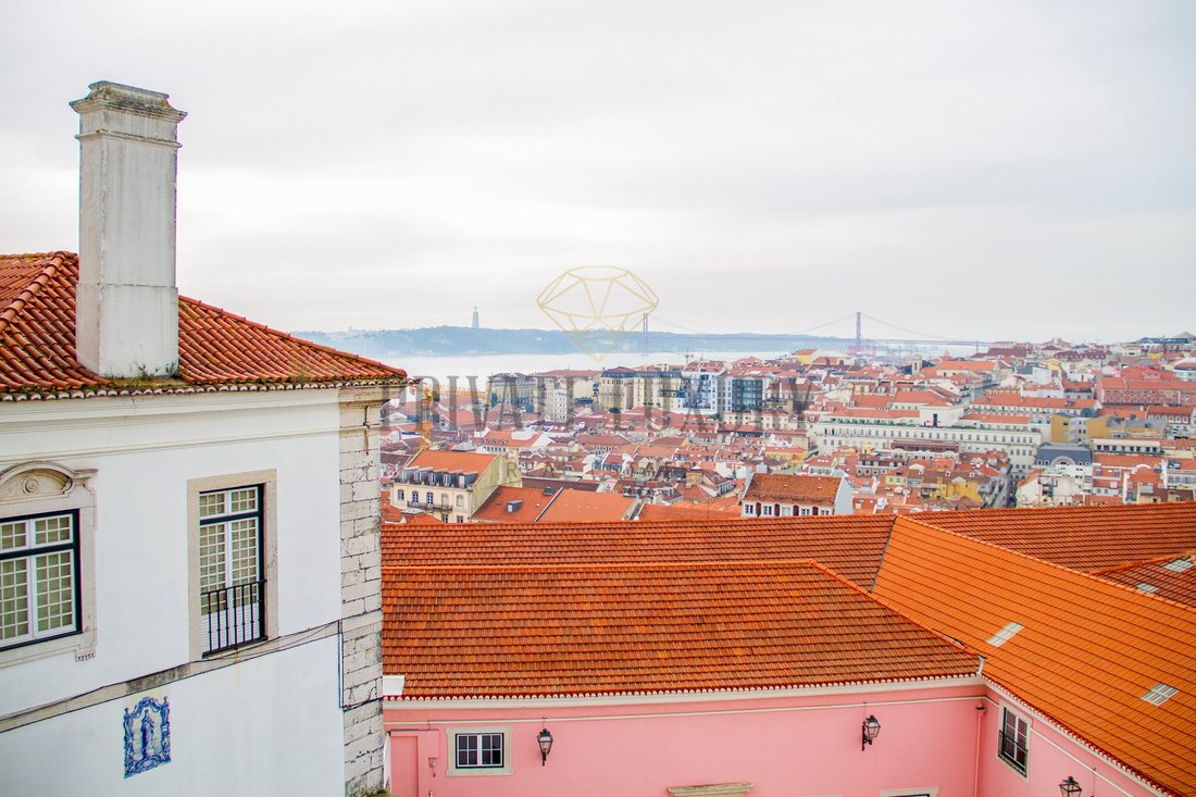 Apartment in Santa Maria Maior, Lisbon, Portugal 2 - 15342342
